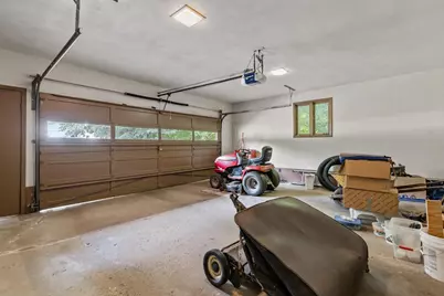 W6425 Lakeview Court, Menasha, WI 54952 - Photo 27