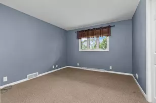 W6425 Lakeview Ct, Menasha, WI 54952 - Photo 41