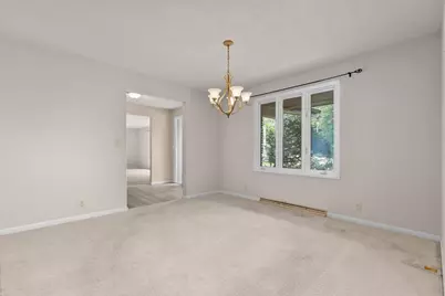 W6425 Lakeview Court, Menasha, WI 54952 - Photo 11