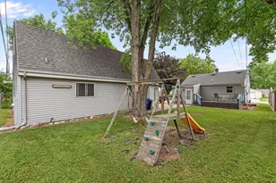 1631 N Wilmer St, Appleton, WI 54911 - Photo 5