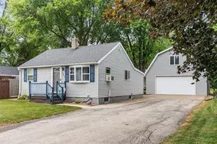 1631 N Wilmer St, Appleton, WI 54911 - Photo 3
