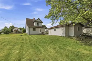 738 3rd St, Menasha, WI 54952 - Photo 21
