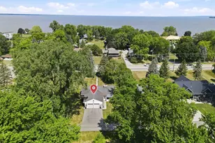 N7187 Winnebago Dr, Fond du Lac, WI 54935 - Photo 5