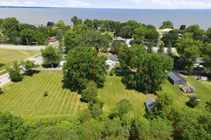 N7187 Winnebago Dr, Fond du Lac, WI 54935 - Photo 9