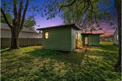 1322 Broad Street, Oshkosh, WI 54901 - Photo 21