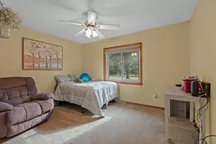 324 N Westhaven Dr, Oshkosh, WI 54904 - Photo 15