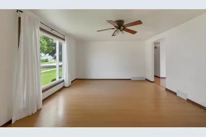 815 Ash Street, De Pere, WI 54115 - Photo 3