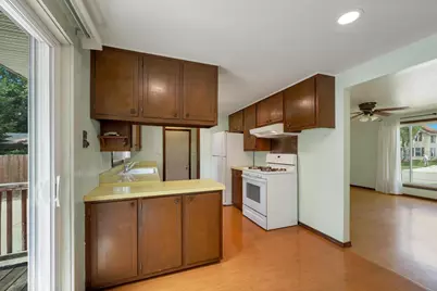 815 Ash Street, De Pere, WI 54115 - Photo 9
