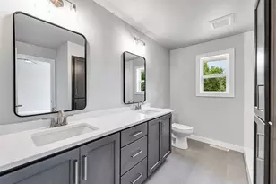 2735 Hillsdale Ct, Green Bay, WI 54313 - Photo 17