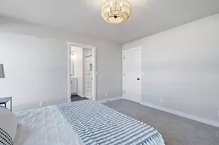N8871 Killarney Way, Menasha, WI 54952 - Photo 17