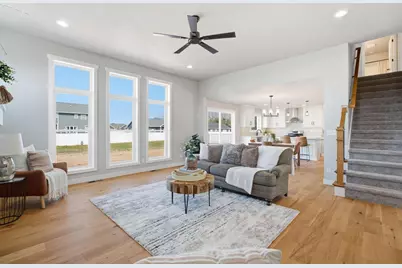 N8871 Killarney Way, Menasha, WI 54952 - Photo 5