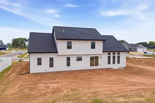 N8871 Killarney Way, Menasha, WI 54952 - Photo 39