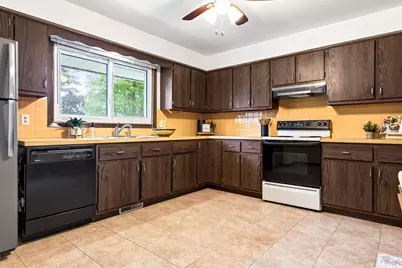 8 Tracy Court, Appleton, WI 54915 - Photo 7