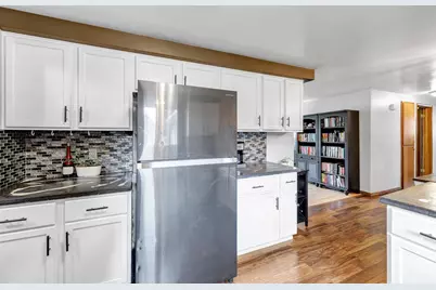 1863 Lenwood Avenue, Green Bay, WI 54303 - Photo 11