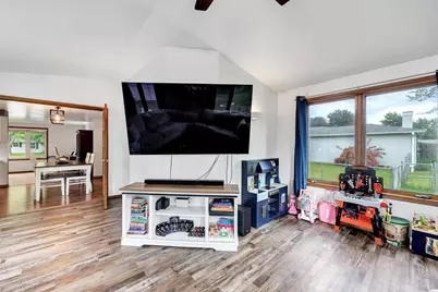 1863 Lenwood Avenue, Green Bay, WI 54303 - Photo 13