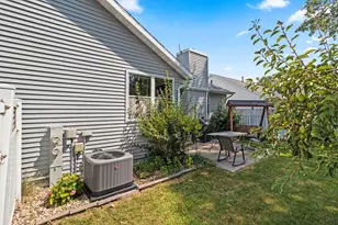 3303 E Heidemann Dr, Appleton, WI 54915 - Photo 9