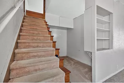 1129 W New York Avenue, Oshkosh, WI 54901 - Photo 9