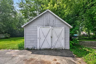 1129 W New York Avenue, Oshkosh, WI 54901 - Photo 31