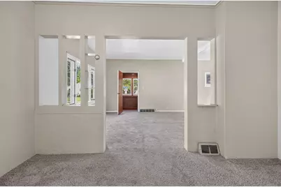 1129 W New York Avenue, Oshkosh, WI 54901 - Photo 5