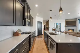 417 Aldon Cir, Green Bay, WI 54304 - Photo 17