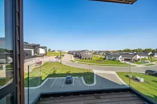 417 Aldon Cir, Green Bay, WI 54304 - Photo 5