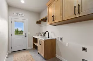W5835 Delta Dr, Menasha, WI 54952 - Photo 23