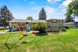2366 S Ridge Rd, Ashwaubenon, WI 54304 - Photo 25