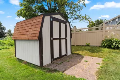 2821 Friendly Circle, Green Bay, WI 54313 - Photo 41