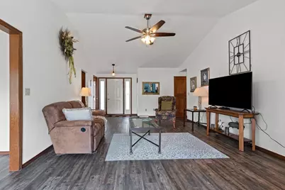 2821 Friendly Circle, Green Bay, WI 54313 - Photo 7
