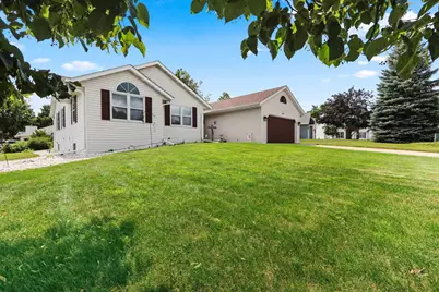 2821 Friendly Circle, Green Bay, WI 54313 - Photo 47