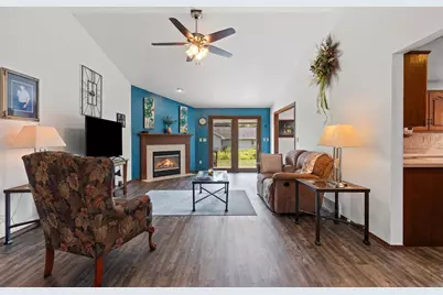 2821 Friendly Circle, Green Bay, WI 54313 - Photo 3