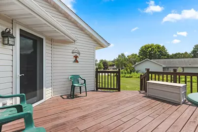 2821 Friendly Circle, Green Bay, WI 54313 - Photo 37