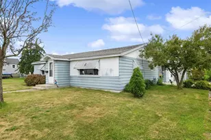 231 Lake St, Marinette, WI 54143 - Photo 29