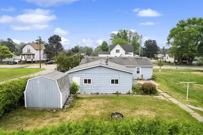 231 Lake Street, Marinette, WI 54143 - Photo 3