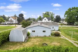 231 Lake St, Marinette, WI 54143 - Photo 3