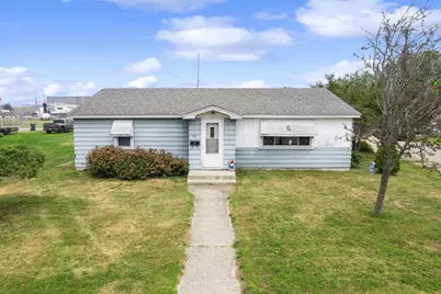231 Lake Street, Marinette, WI 54143 - Photo 1