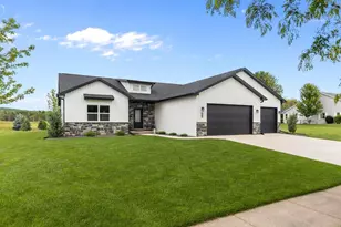 1448 Foxfire Ct, Waupaca, WI 54981 - Photo 33