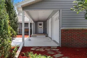 281 Rose Lawn Blvd, Green Bay, WI 54301 - Photo 5