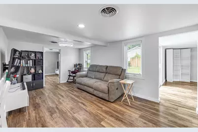 1110 Wirtz Avenue, Green Bay, WI 54304 - Photo 7