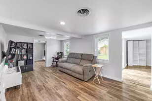 1110 Wirtz Ave, Green Bay, WI 54304 - Photo 7