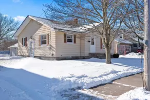 1717 Daggett St, Marinette, WI 54143 - Photo 31