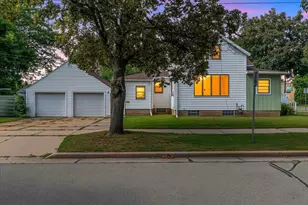 1203 N Gillett St, Appleton, WI 54914 - Photo 51