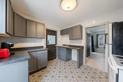246 W 12th Avenue, Oshkosh, WI 54902 - Photo 13