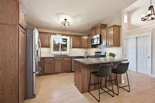 W6741 Lydia Ln, Appleton, WI 54915 - Photo 7