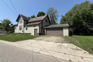 347 Madison St, Oconto, WI 54153 - Photo 3