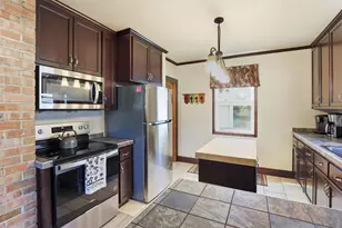 709 2nd St, Menasha, WI 54952 - Photo 5