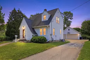 709 2nd St, Menasha, WI 54952 - Photo 1