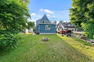 1009 N 12th St, Manitowoc, WI 54220 - Photo 27