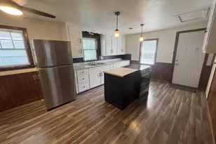 1202 Stuart St, Green Bay, WI 54301 - Photo 9