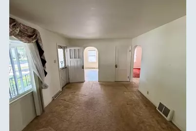 561 Mech Street, Green Bay, WI 54302 - Photo 5